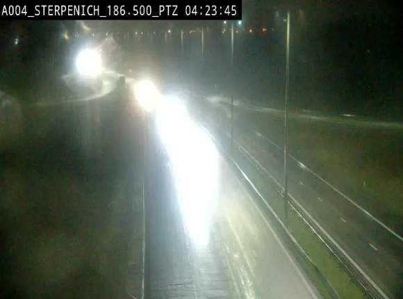 Webcam E411 à Sterpenich en Belgique près de la frontière du Luxembourg. Vue orientée vers Bruxelles