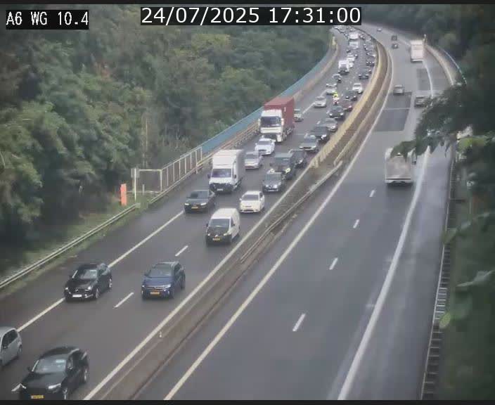 Traffic live webcam Luxembourg Mamer - A6 - BK 10.4 - direction Luxembourg/France/Allemagne
