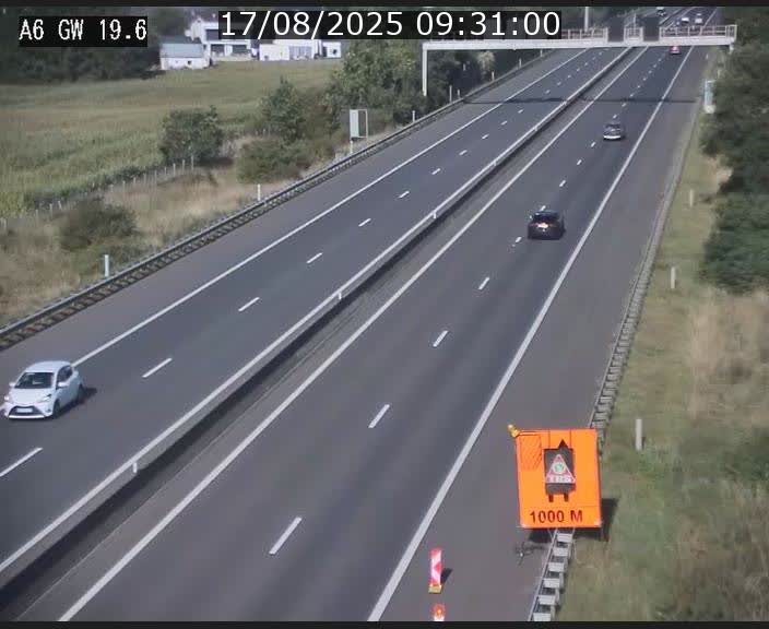 Traffic live webcam Luxembourg - Steinfort - A6 - BK 19.6 - direction Belgique