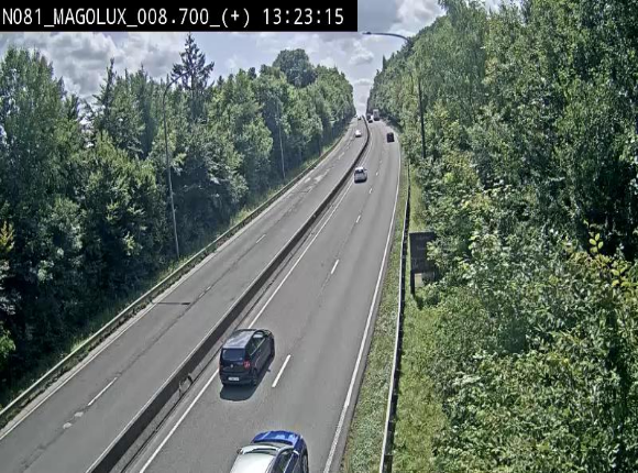 Webcam sur la N81 (E411) à hauteur de la jonction avec la N883. Vue orientée vers Longwy