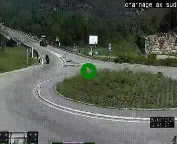 Webcam au nord d'Ax-les-Thermes au niveau de l'aire de chaînage de la N20. Vue orientée vers les Pyrénées, en direction de Pas de la Case