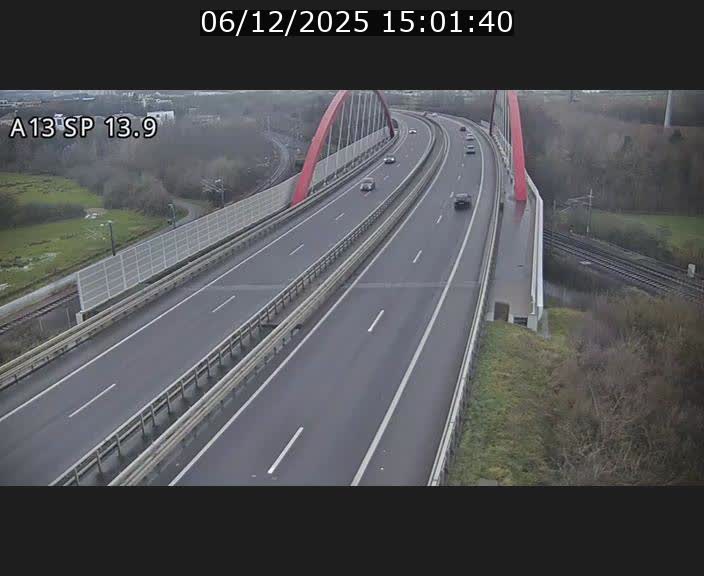 Traffic live webcam Luxembourg Kayl - A13 direction Esch-sur-Alzette/Luxembourg-ville - BK 13.9