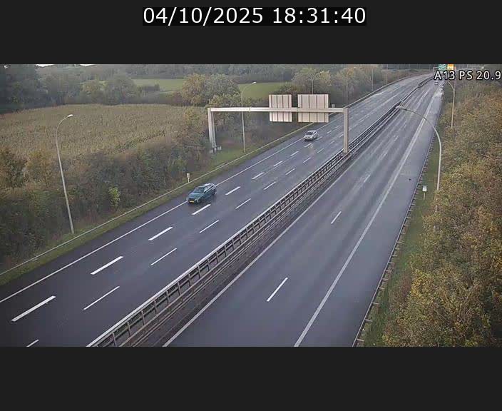 Traffic live webcam Luxembourg Croix de Bettembourg, rond-point d'Hellange - A13 direction Allemagne - BK 20.9