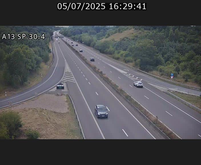 Traffic live webcam Luxembourg Altwies - A13 direction Luxembourg-ville - BK 30.4