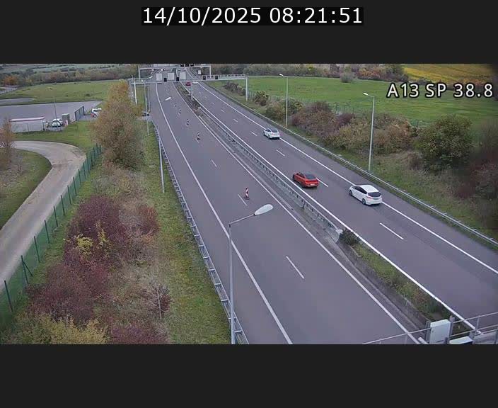 Webcam autoroute A13 à l'entrée ouest du tunnel Markusbierg à Schengen. Vue orientée vers le tunnel et l'Allemagne