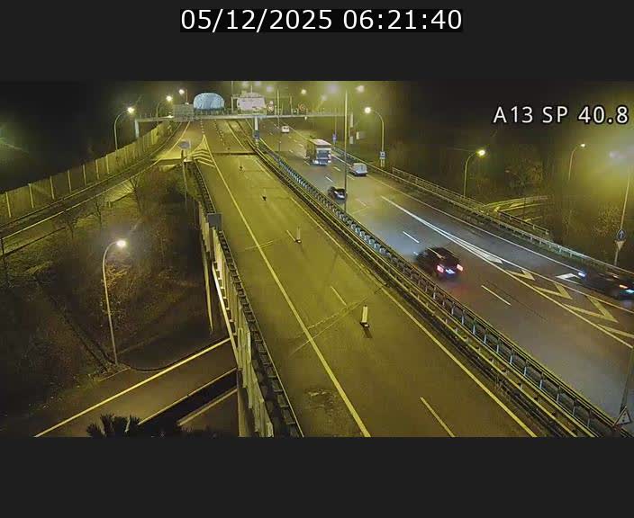 Webcam avec vue sur l'entrée côté allemand du tunnel Markusbierg à Schengen. Vue orientée vers le tunnel et Bettembourg