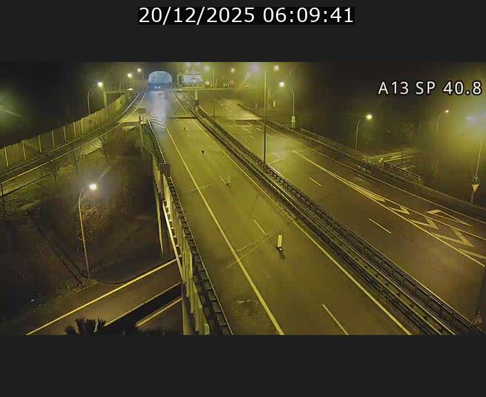 Webcam avec vue sur l'entrée côté allemand du tunnel Markusbierg à Schengen. Vue orientée vers le tunnel et Bettembourg