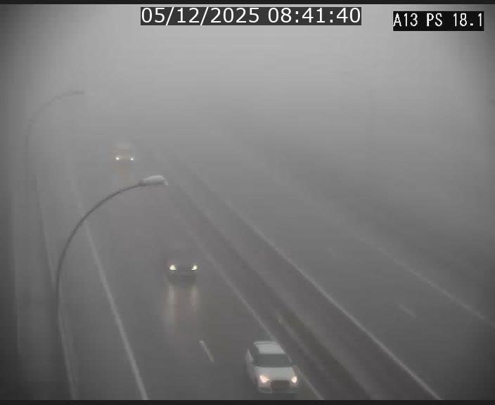 Traffic live webcam Luxembourg Dudelange - A13 direction Croix de Bettembourg - BK 18.1