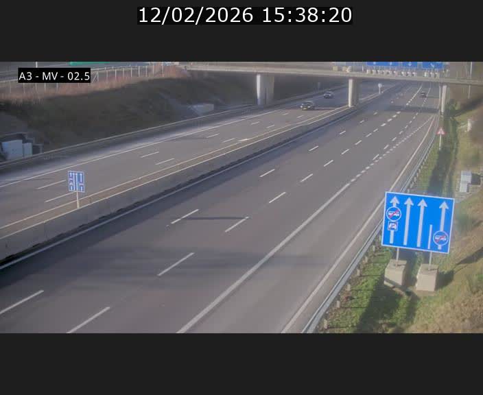 Webcam autoroute A3 au Luxembourg à proximité de la Croix de Gasperich. Vue orientée vers Luxembourg