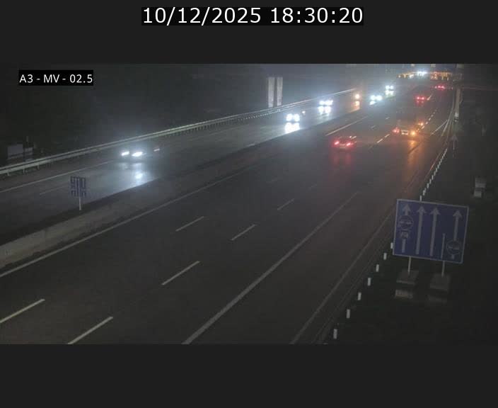 Webcam autoroute A3 au Luxembourg à proximité de la Croix de Gasperich. Vue orientée vers Luxembourg