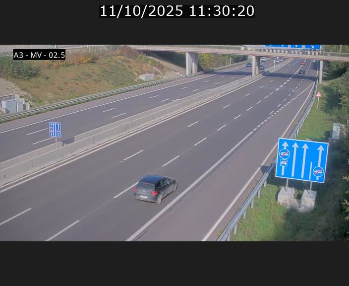 Webcam autoroute A3 au Luxembourg à proximité de la Croix de Gasperich. Vue orientée vers Luxembourg