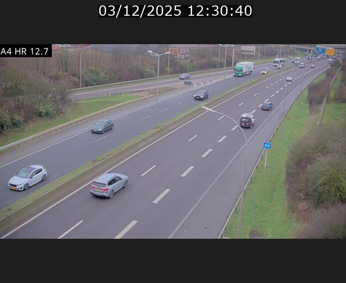 Traffic live webcam Luxembourg Esch sur Alzette - A4 - BK 12.7 - direction Esch-Belval