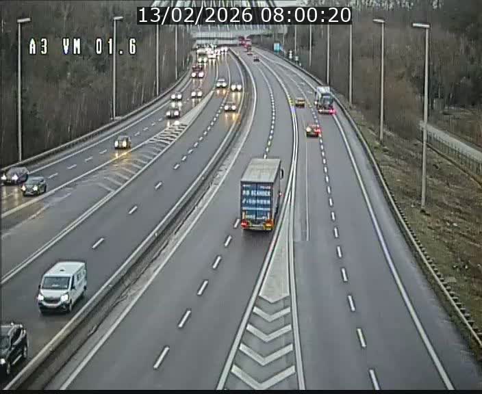 Traffic live webcam Luxembourg - Croix de Gasperich - A3 - BK 1.6 - direction France/Aire de Berchem