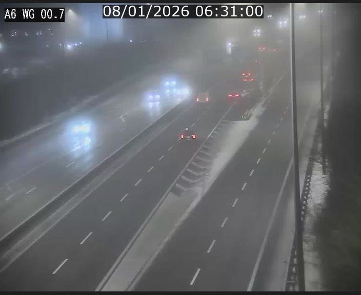 Traffic live webcam Luxembourg Croix de Cessange - A6 - BK 0.7 - direction A3 France