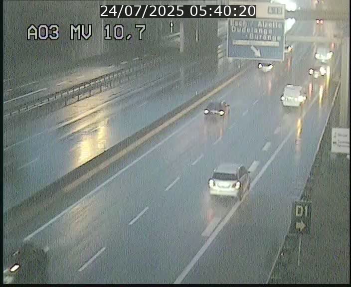 Traffic live webcam Luxembourg Croix de Bettembourg - A3 - BK 10.7 - direction France