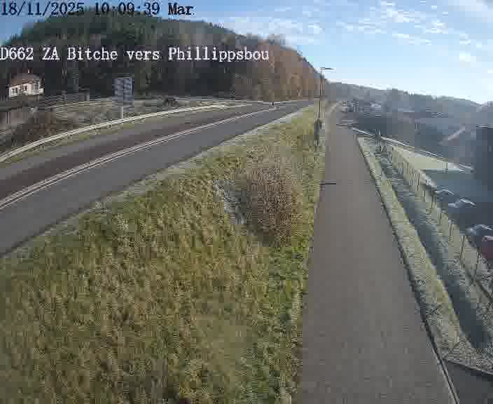 Caméra de trafic sur D662 (France) à Bitche, orientée vers Phillippsbourg, permettant d’évaluer fluidité, incidents et densité automobile.