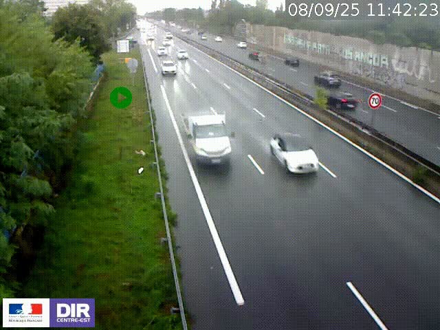 Webcam à Bron sur l'A43 à la jonction avec le boulevard périphérique de Lyon (D383). Vue orientée vers Lyon