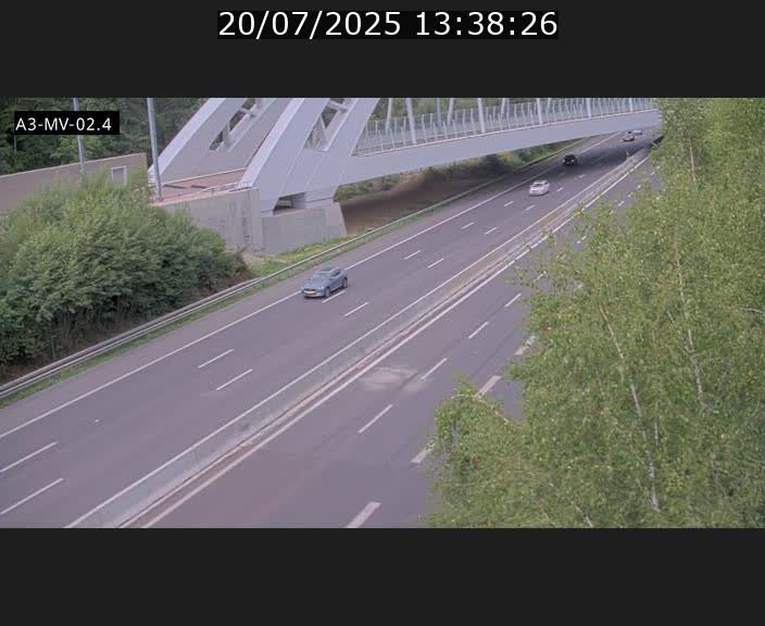 Webcam autoroute de la France (A3) au Luxembourg à Fentange, à proximité de la Croix de Gasperich. Vue orientée vers la Cloche d'Or