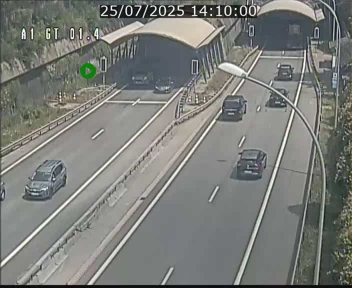 Traffic live webcam Luxembourg Hesperange - A1 direction Kirchberg - BK 1.4