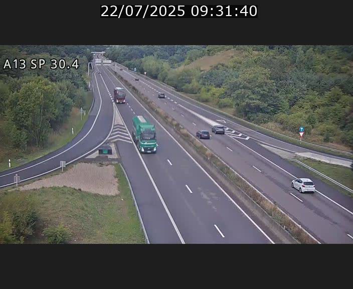 Traffic live webcam Luxembourg Altwies - A13 direction Luxembourg-ville - BK 30.4
