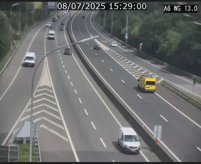 Traffic live webcam Luxembourg Mamer - A6 - BK 13 - direction Luxembourg/France/Allemagne