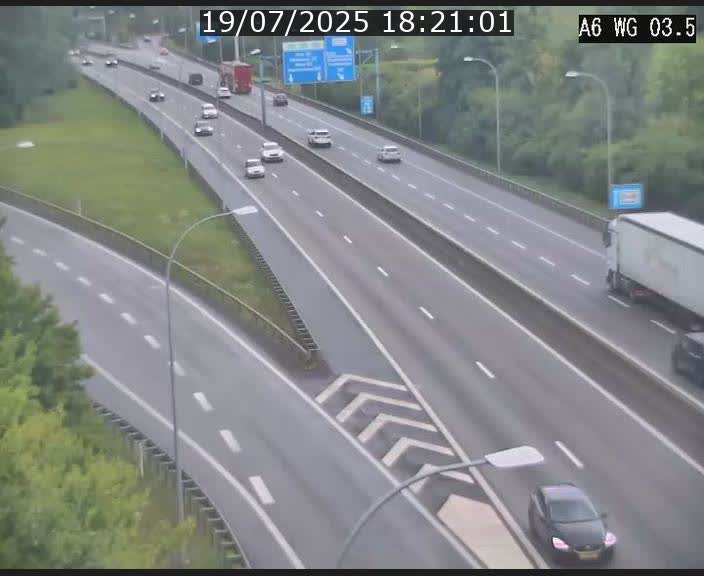 Traffic live webcam Luxembourg - Croix de Cessange - A6 - BK 3.5 - direction France/Allemagne