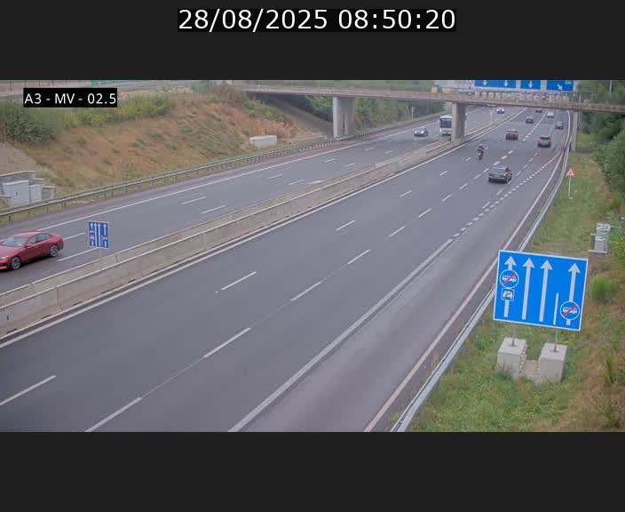 Webcam autoroute A3 au Luxembourg à proximité de la Croix de Gasperich. Vue orientée vers Luxembourg