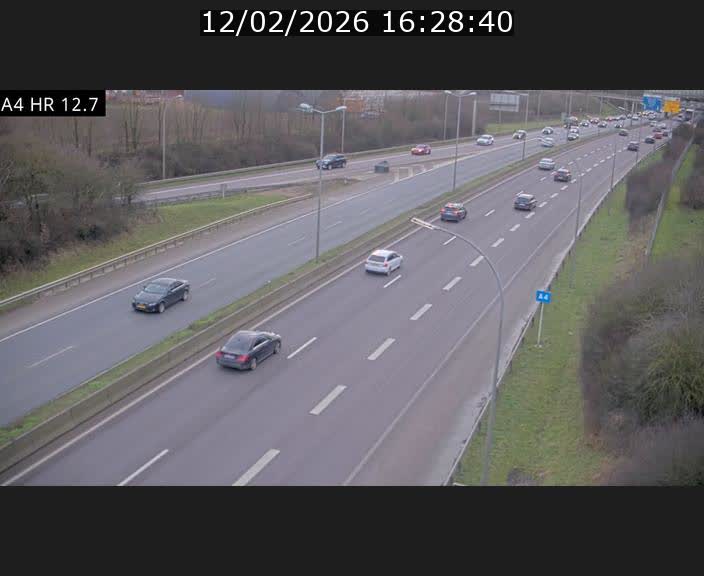 Traffic live webcam Luxembourg Esch sur Alzette - A4 - BK 12.7 - direction Esch-Belval