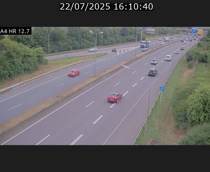 Traffic live webcam Luxembourg Esch sur Alzette - A4 - BK 12.7 - direction Esch-Belval