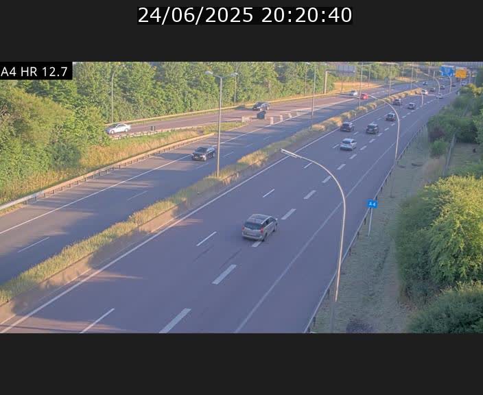 Traffic live webcam Luxembourg Esch sur Alzette - A4 - BK 12.7 - direction Esch-Belval