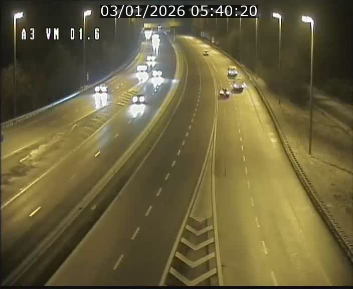 Traffic live webcam Luxembourg - Croix de Gasperich - A3 - BK 1.6 - direction France/Aire de Berchem
