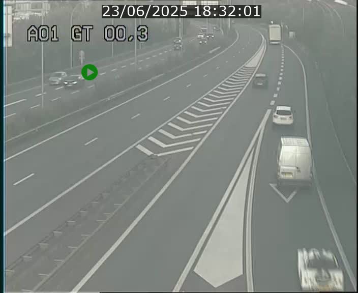 Traffic live webcam Luxembourg Croix de Gasperich - A1 direction Kirchberg - BK 0.3