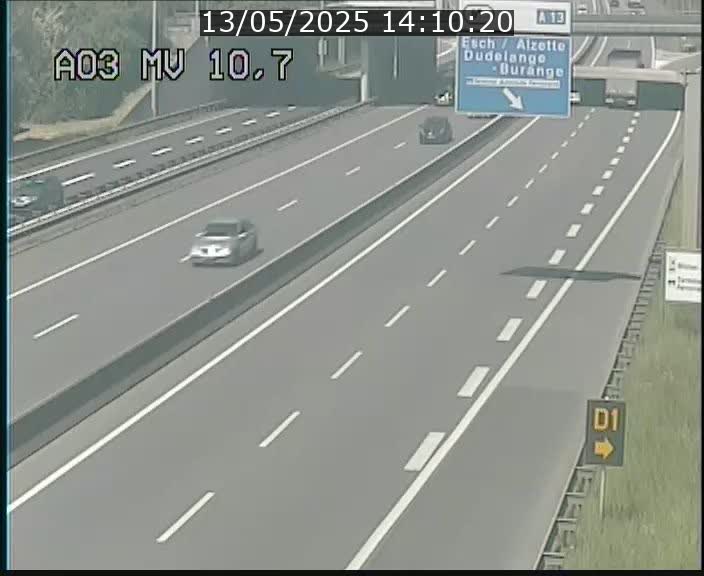 Traffic live webcam Luxembourg Croix de Bettembourg - A3 - BK 10.7 - direction France