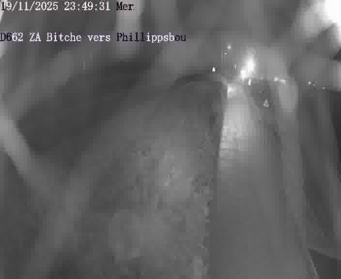 Caméra de trafic sur D662 (France) à Bitche, orientée vers Phillippsbourg, permettant d’évaluer fluidité, incidents et densité automobile.