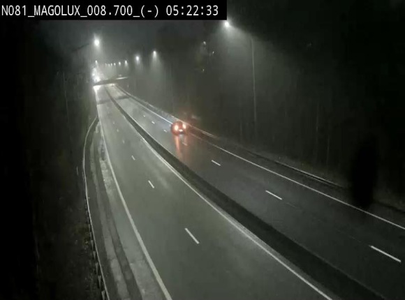 Webcam sur la N81 (E411) à hauteur de la jonction avec la N883. Vue orientée vers Arlon