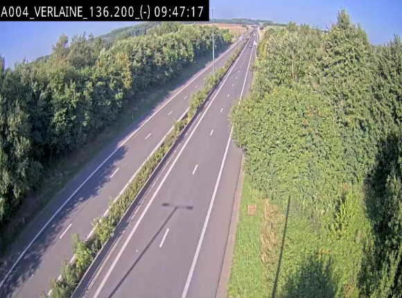 Webcam sur l'E411 à hauteur du pont surplombant la N40, à proximité de la sortie 26 Verlaine - Libramont-Chevigny. Vue orientée vers Namur