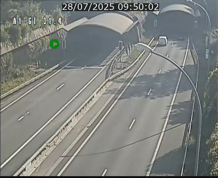 Traffic live webcam Luxembourg Hesperange - A1 direction Kirchberg - BK 1.4