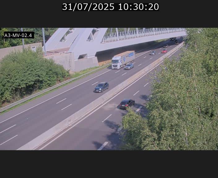 Webcam autoroute de la France (A3) au Luxembourg à Fentange, à proximité de la Croix de Gasperich. Vue orientée vers la Cloche d'Or