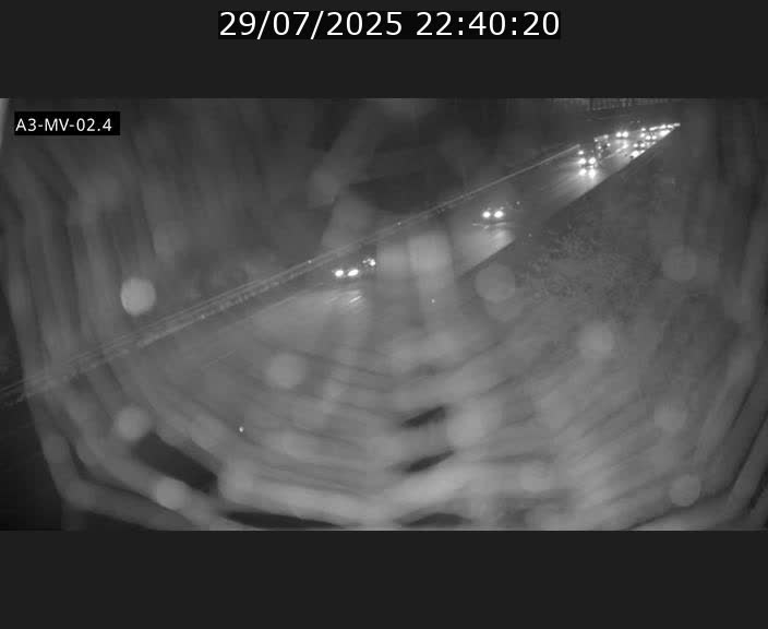 Webcam autoroute de la France (A3) au Luxembourg à Fentange, à proximité de la Croix de Gasperich. Vue orientée vers la Cloche d'Or