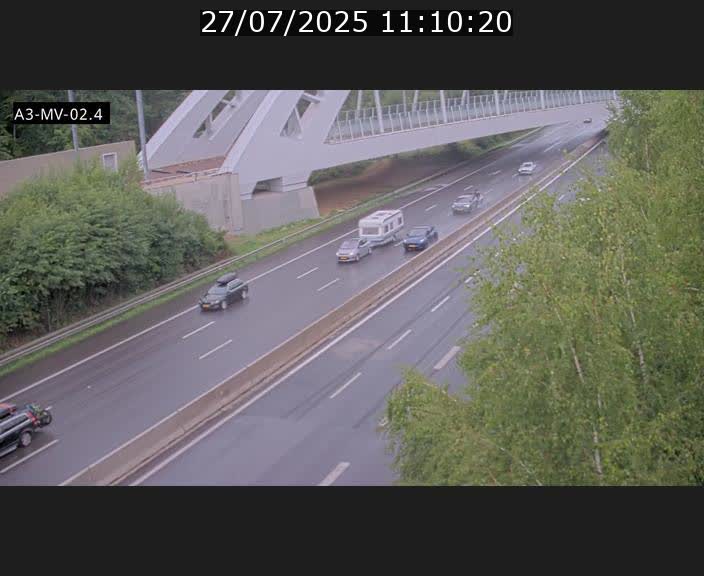 Webcam autoroute de la France (A3) au Luxembourg à Fentange, à proximité de la Croix de Gasperich. Vue orientée vers la Cloche d'Or