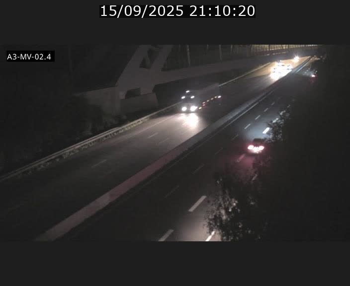 Webcam autoroute de la France (A3) au Luxembourg à Fentange, à proximité de la Croix de Gasperich. Vue orientée vers la Cloche d'Or