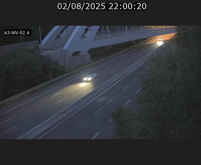 Webcam autoroute de la France (A3) au Luxembourg à Fentange, à proximité de la Croix de Gasperich. Vue orientée vers la Cloche d'Or