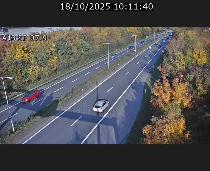 Traffic live webcam Luxembourg Jonction Lankelz - A13 direction Pétange - BK 7.9