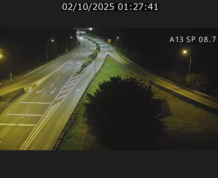Traffic live webcam Luxembourg Jonction Lankelz - A13 direction Pétange - BK 8.7 