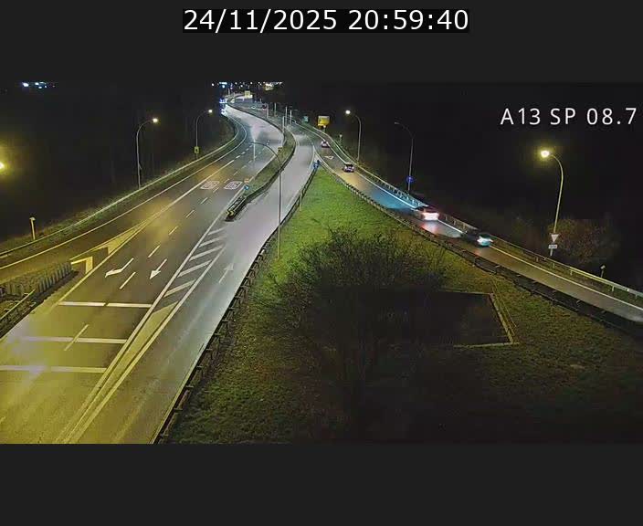 Traffic live webcam Luxembourg Jonction Lankelz - A13 direction Pétange - BK 8.7 