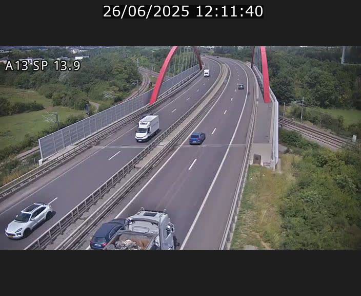 Traffic live webcam Luxembourg Kayl - A13 direction Esch-sur-Alzette/Luxembourg-ville - BK 13.9
