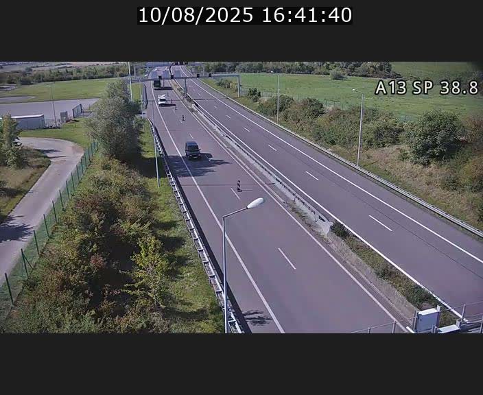 Webcam autoroute A13 à l'entrée ouest du tunnel Markusbierg à Schengen. Vue orientée vers le tunnel et l'Allemagne