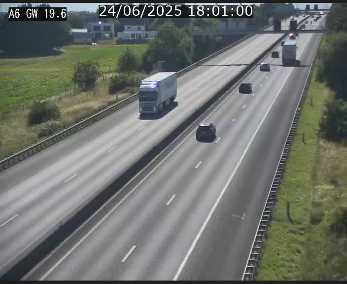 Traffic live webcam Luxembourg - Steinfort - A6 - BK 19.6 - direction Belgique