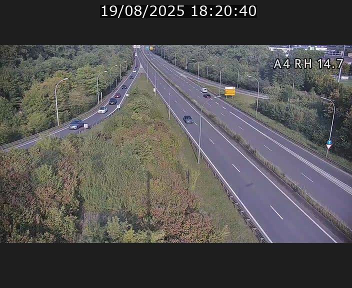 Traffic live webcam Luxembourg Jonction Lankelz - A4 - BK 14.7 - direction Luxembourg