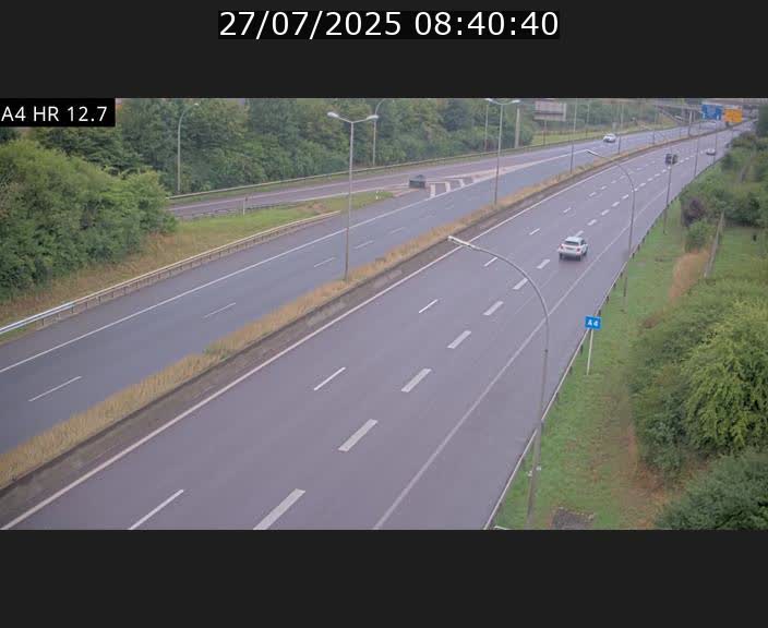 Traffic live webcam Luxembourg Esch sur Alzette - A4 - BK 12.7 - direction Esch-Belval